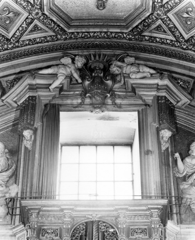 Putti reggistemma (decorazione plastica) by Baratta Andrea (sec. XVII)